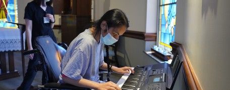 Singer rediscovers her voice through therapy